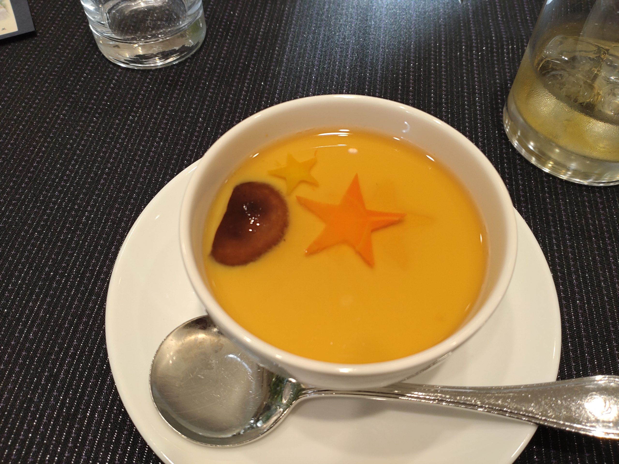 スープの秋の味覚 コンソメロワイヤル