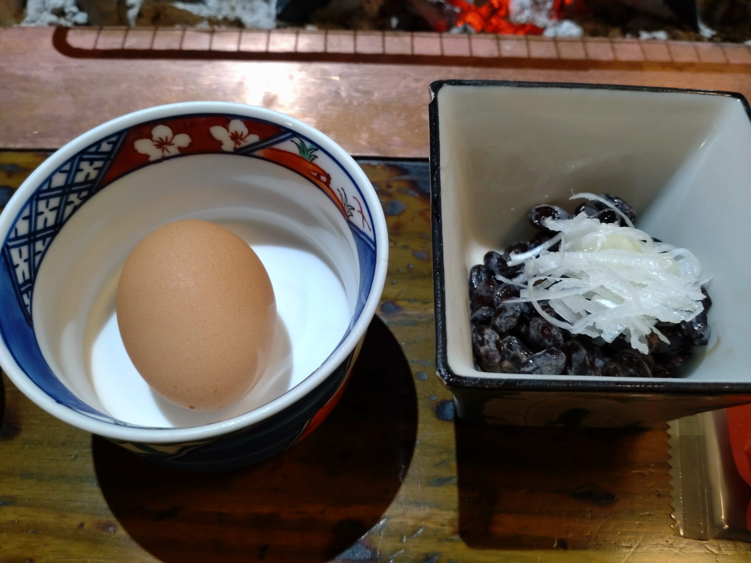 黒豆納豆と永光卵の生卵
