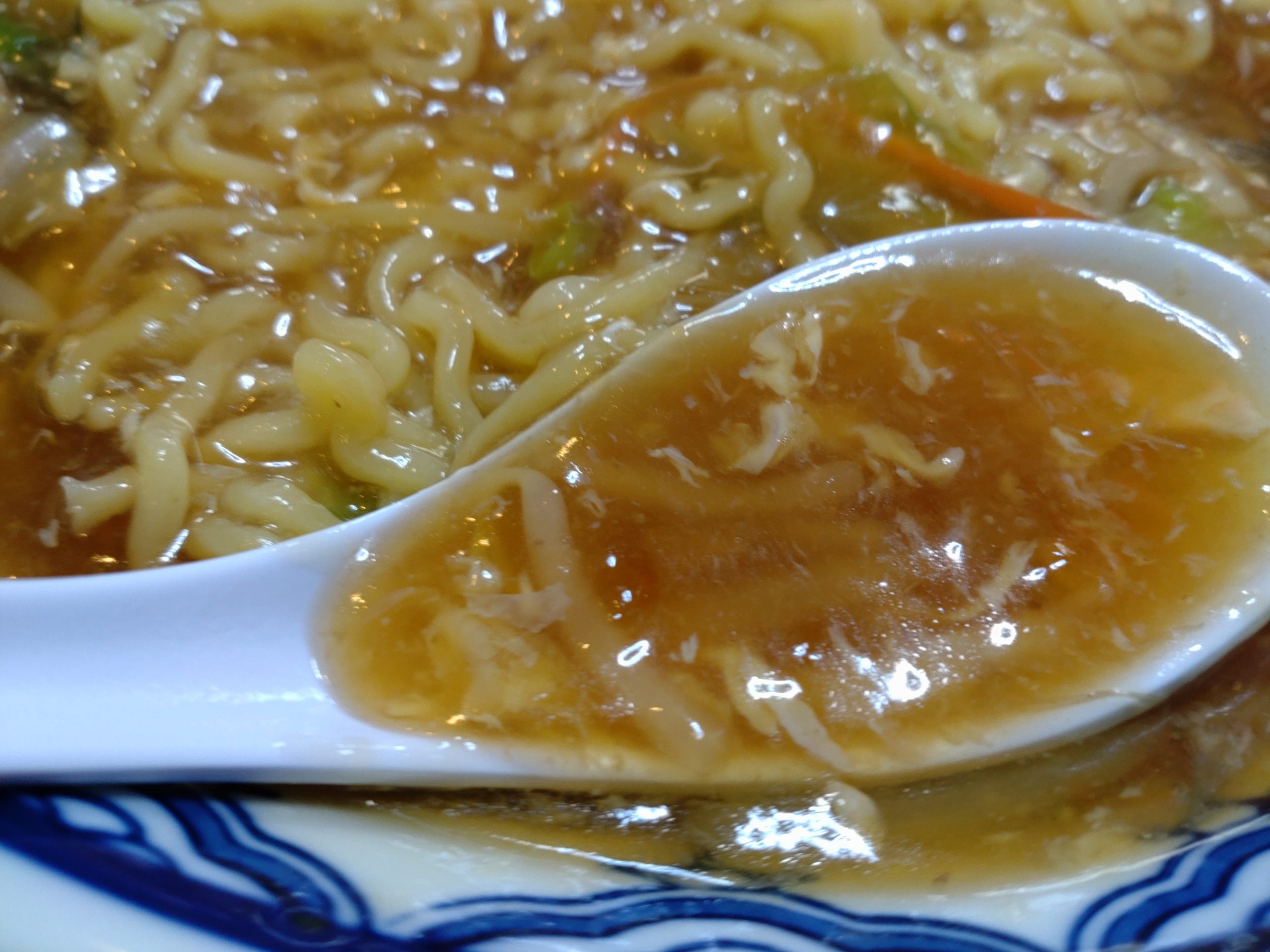 寿楽メンのスープ
