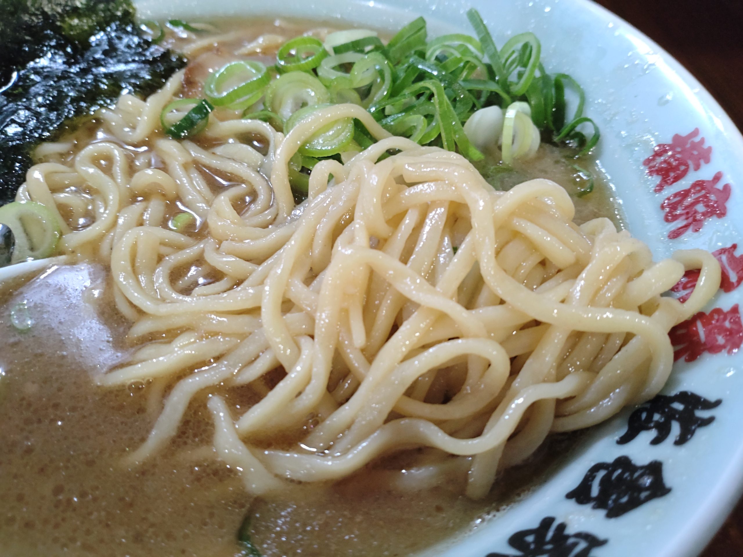 横浜らーめんの麺