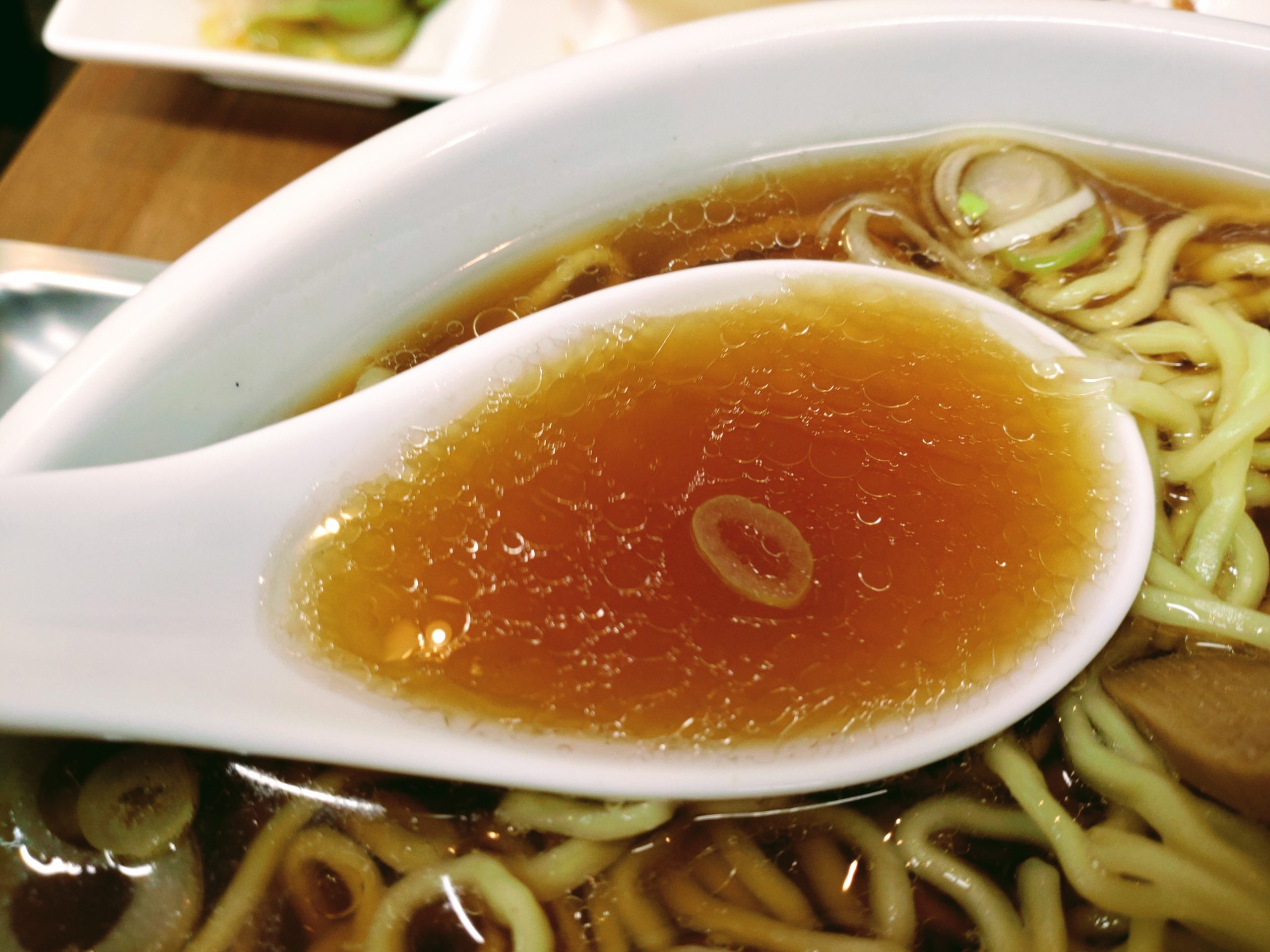 中華蕎麦のスープ
