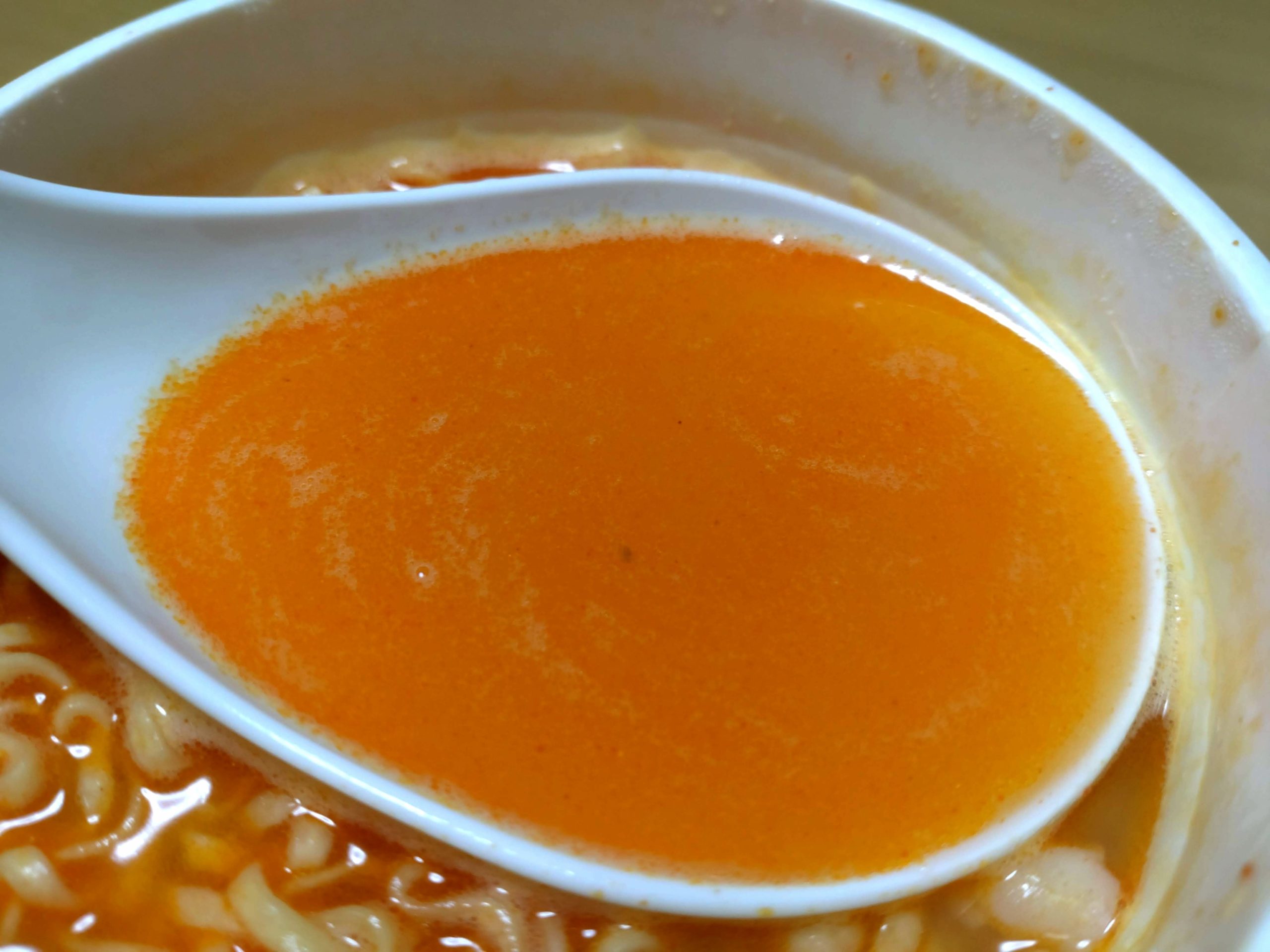 カップヌードル イタリアンシーフード ビッグのスープ