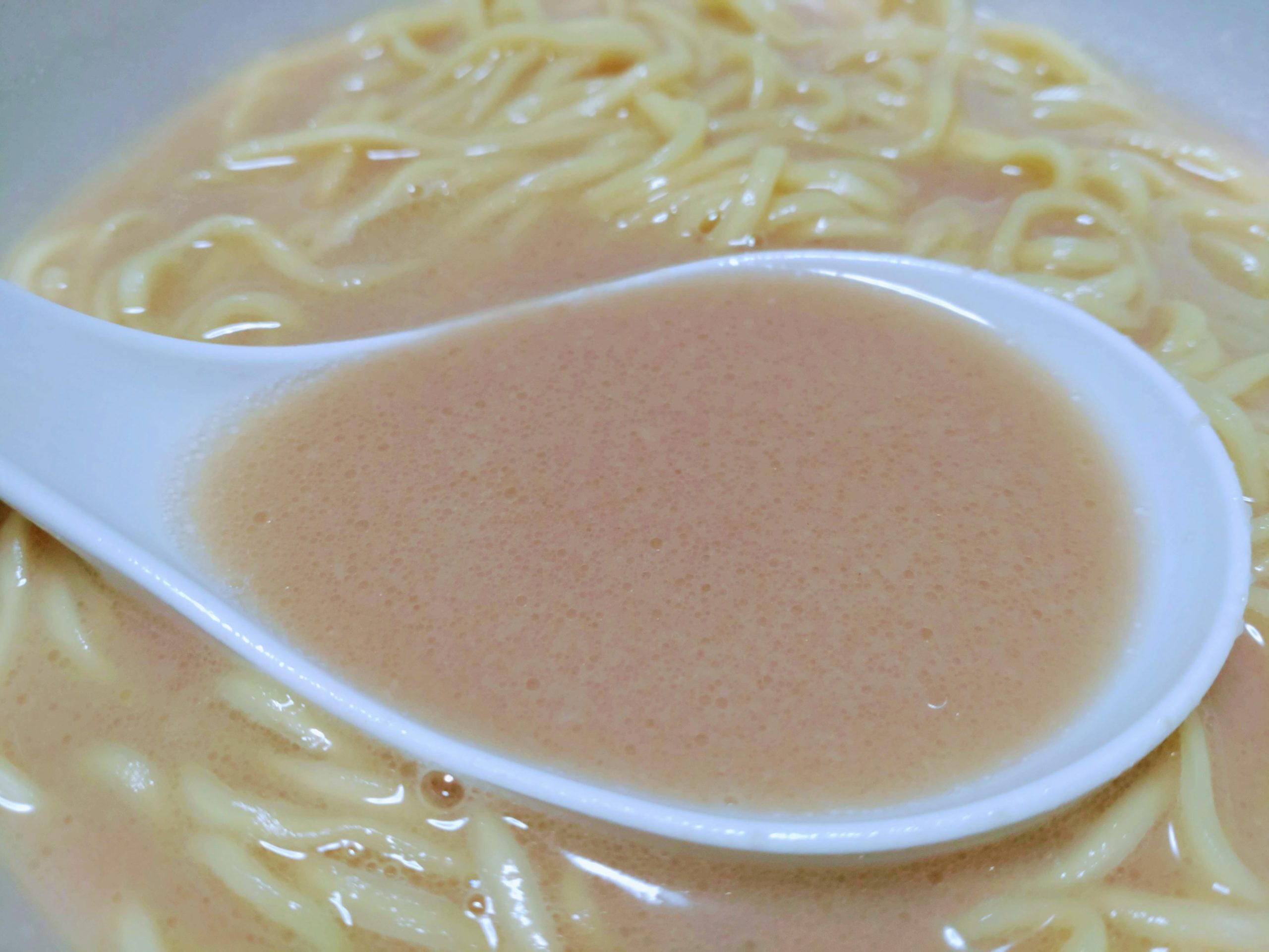 最高に面倒で、最高にうまいラーメン。京都 極濁鶏白湯のスープ