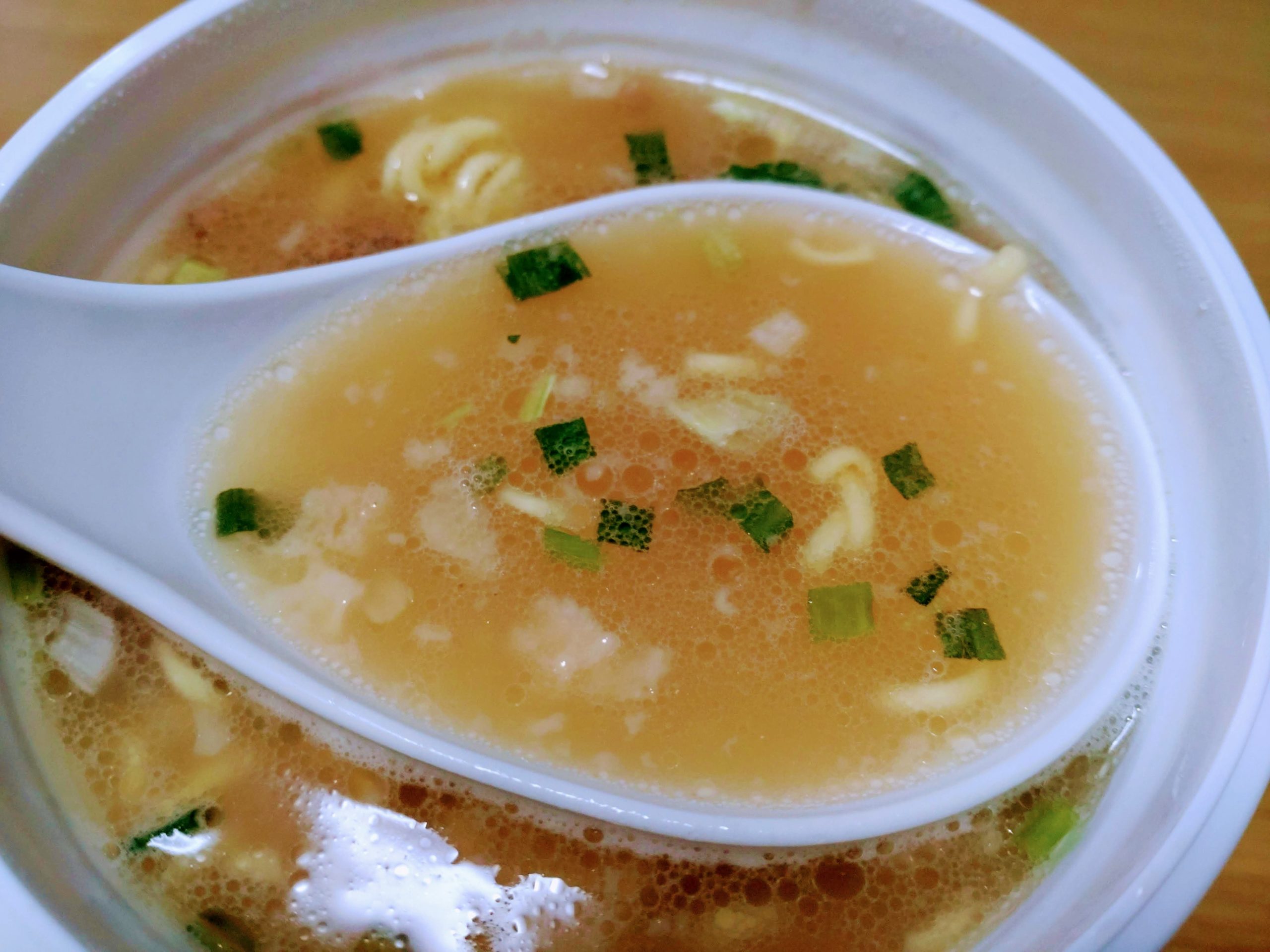 ホープ軒本舗監修 東京背脂豚骨醤油ラーメンのスープ